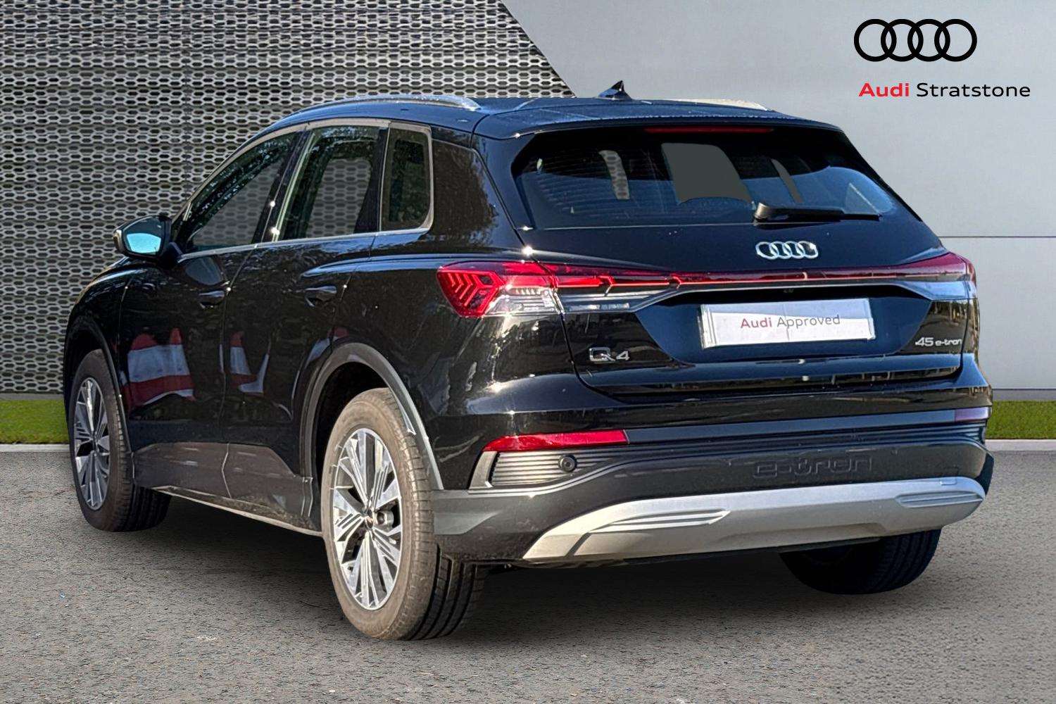 Used Audi Q4 e-tron 2025 for sale - 76610475: Photo 3