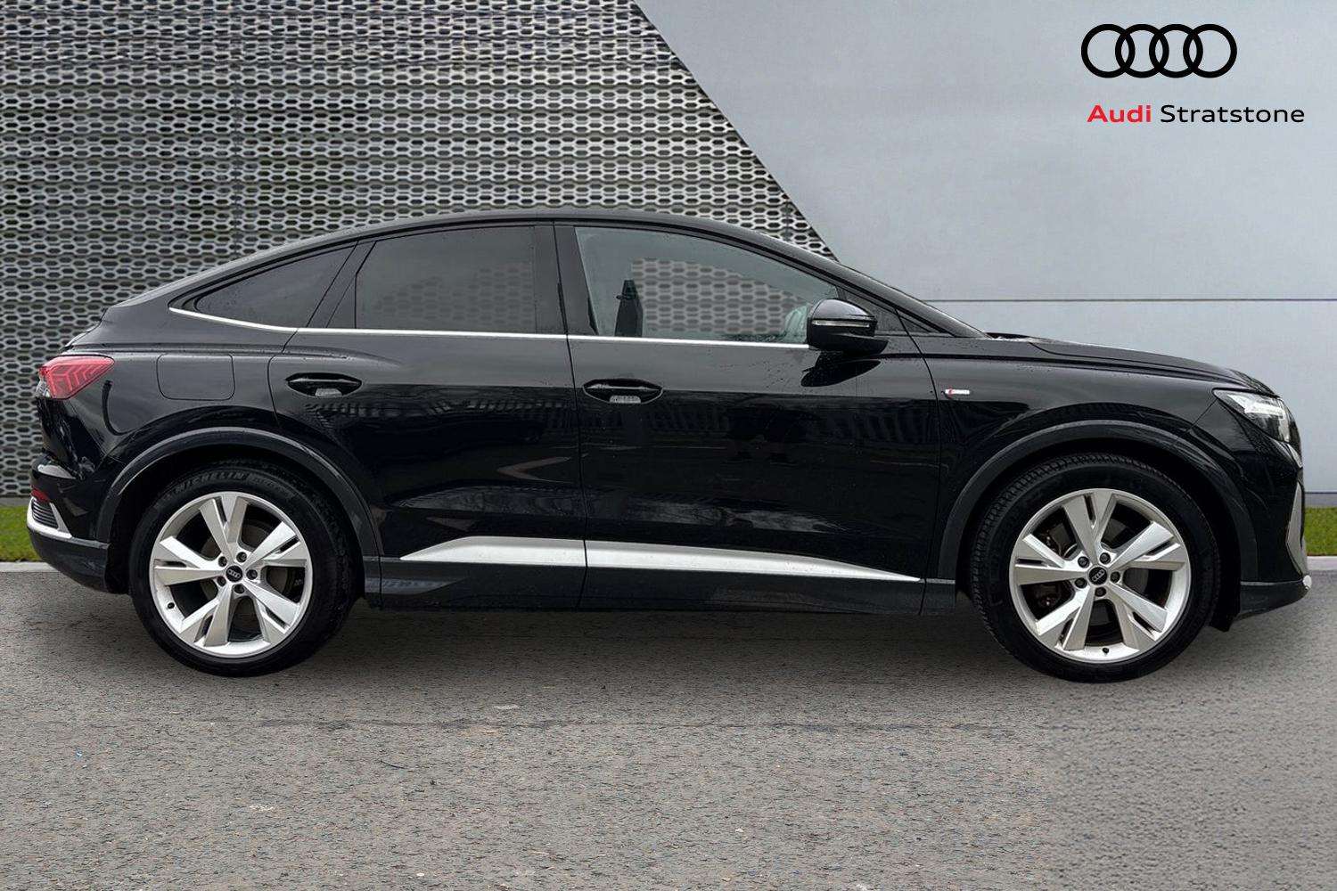 Used Audi Q4 e-tron 2022 for sale - 77458561: Photo 4