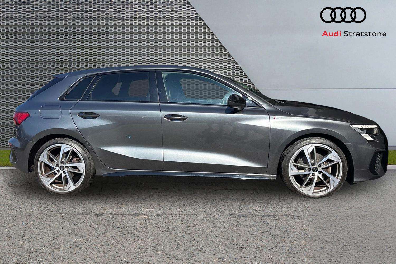 Used Audi A3 2023 for sale - 77960887: Photo 4