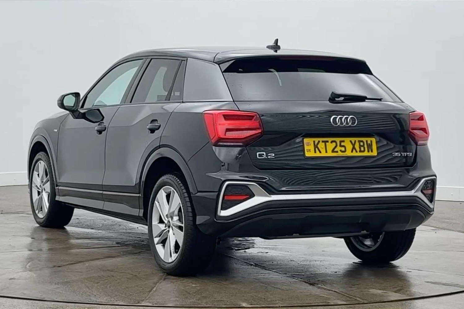 Used Audi Q2 2025 for sale - 77373687: Photo 3