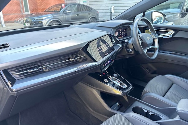 Used Audi Q4 e-tron 2022 for sale - 76272196: Photo 2