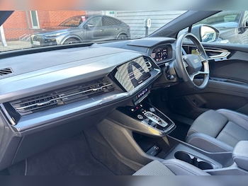 Used Audi Q4 e-tron 2022 for sale - 76272196: Photo 2