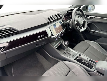 Used Audi Q3 2022 for sale - 77741073: Photo