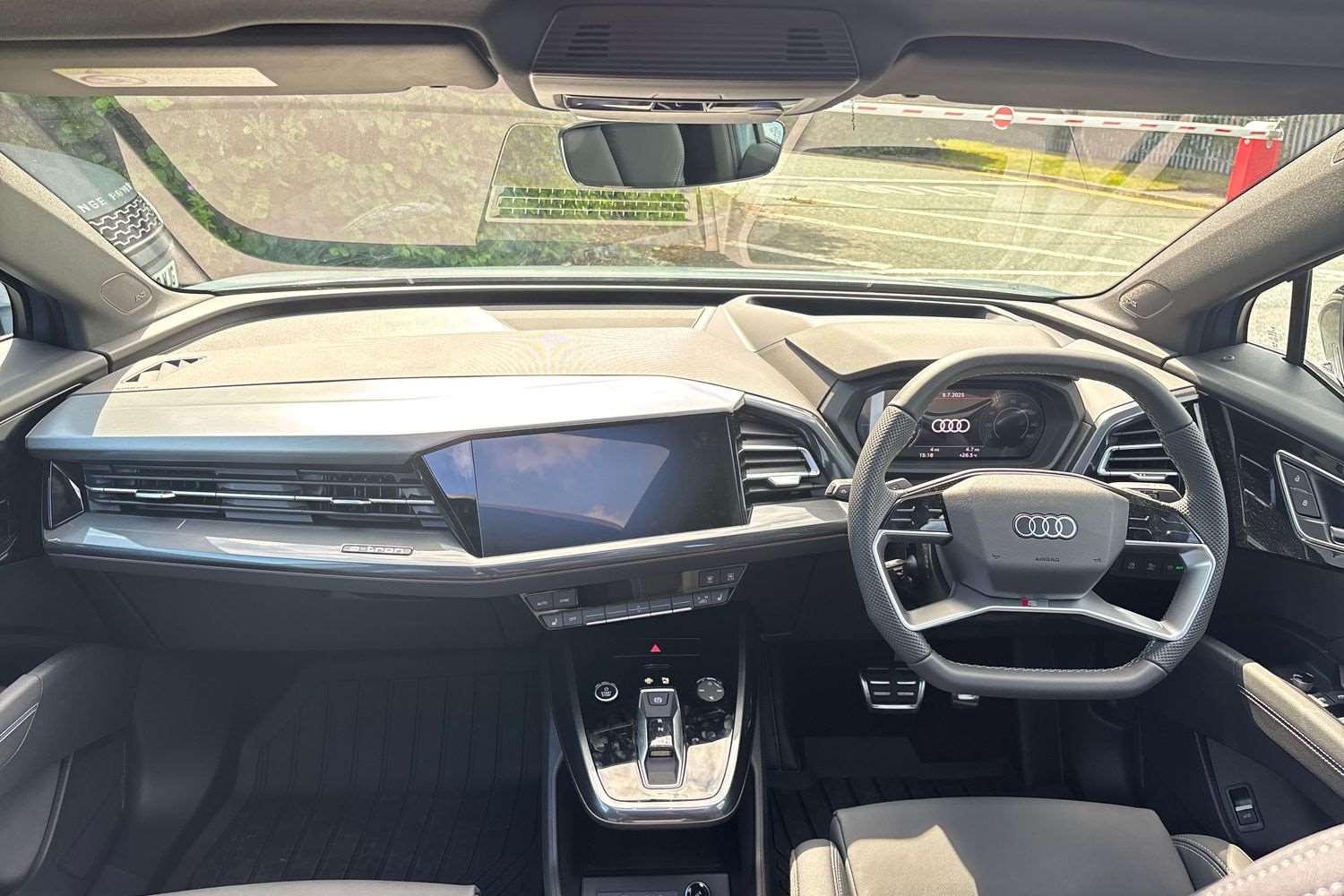 Used Audi Q4 e-tron 2025 for sale - 76435731: Photo 12