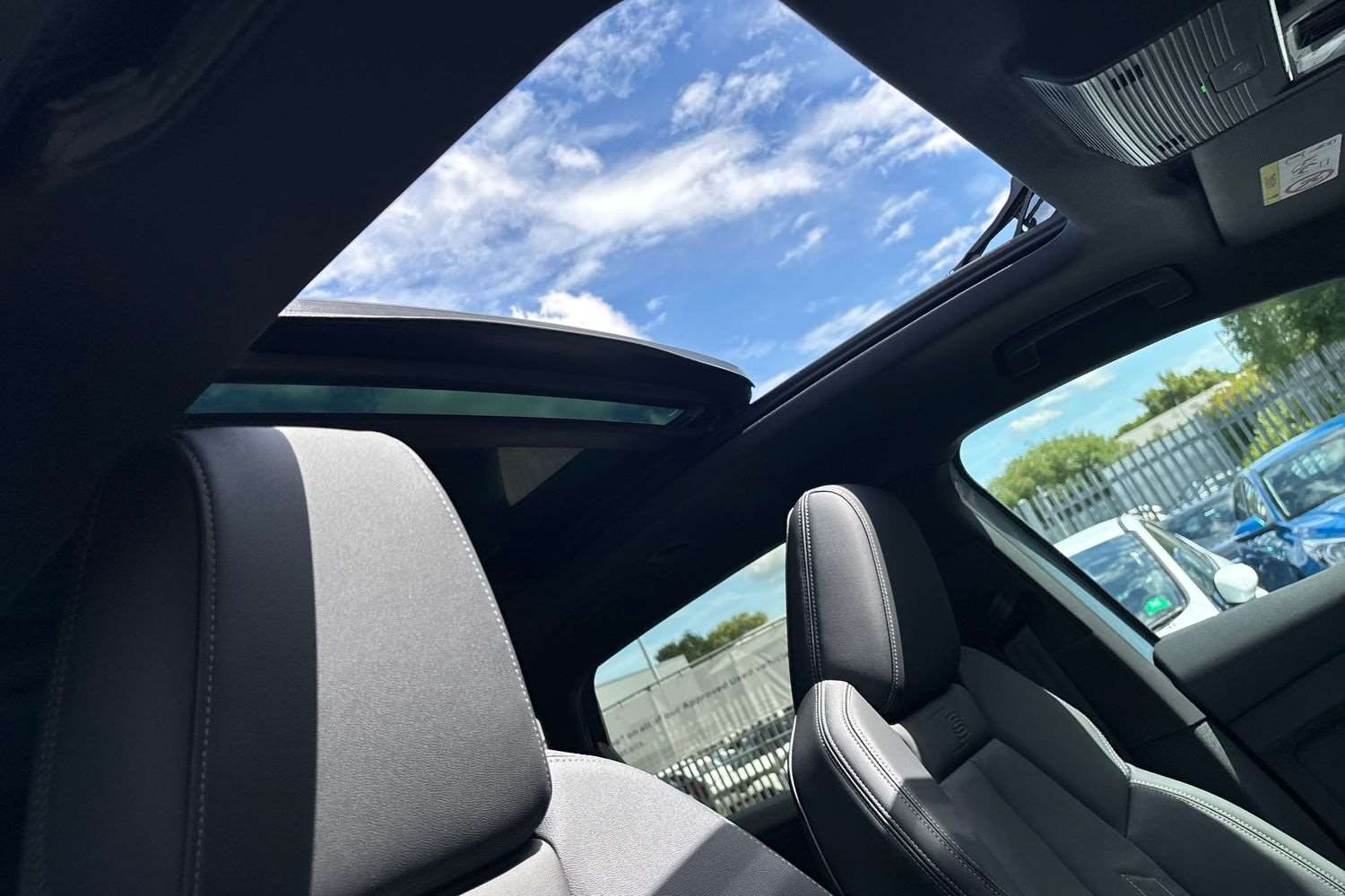 Used Audi Q4 e-tron 2025 for sale - 76435731: Photo 13