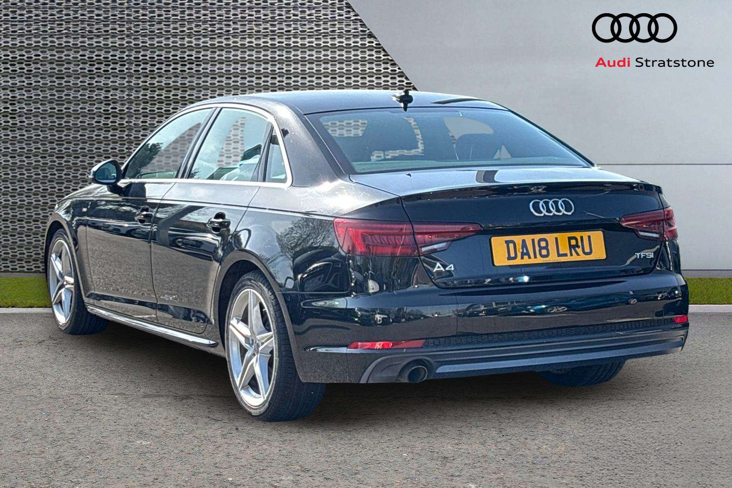 Used Audi A4 2018 for sale - 78173637: Photo 3