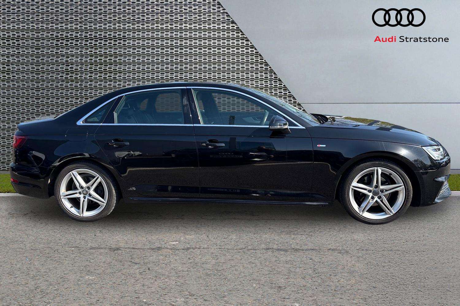 Used Audi A4 2018 for sale - 78173637: Photo 4