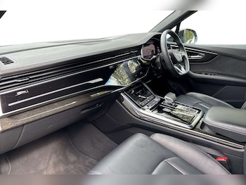 Used Audi Q7 2024 for sale - 75944344: Photo