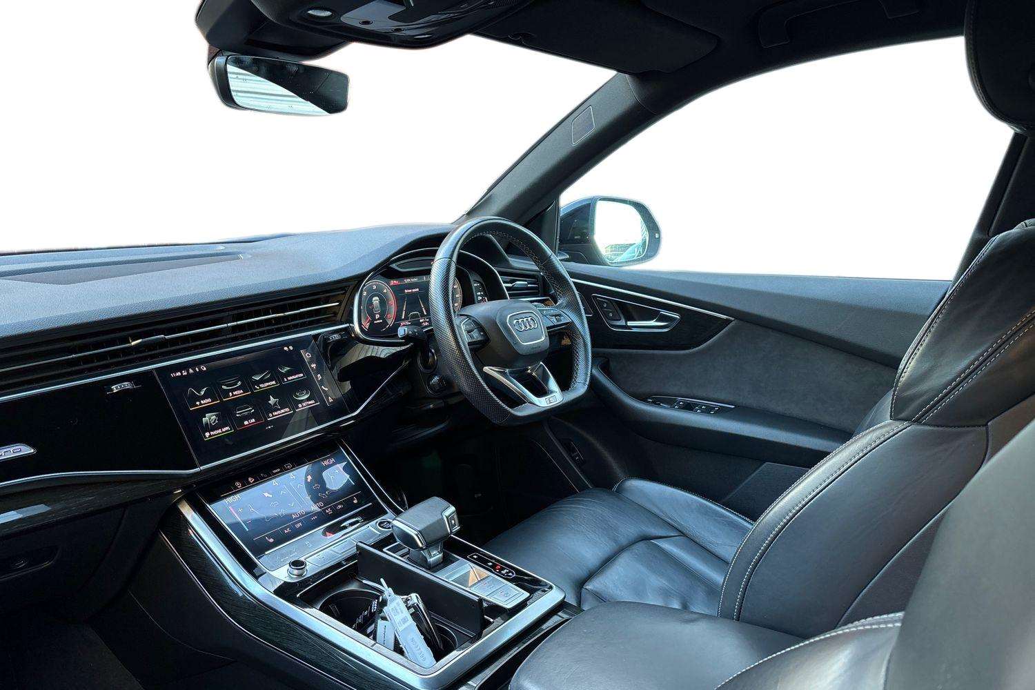 Used Audi Q8 2021 for sale - 76610707: Photo 2