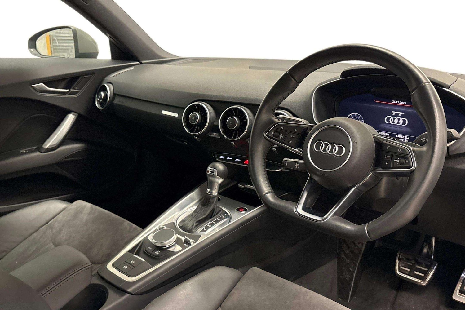 Used Audi TT 2023 for sale - 77270173: Photo 6