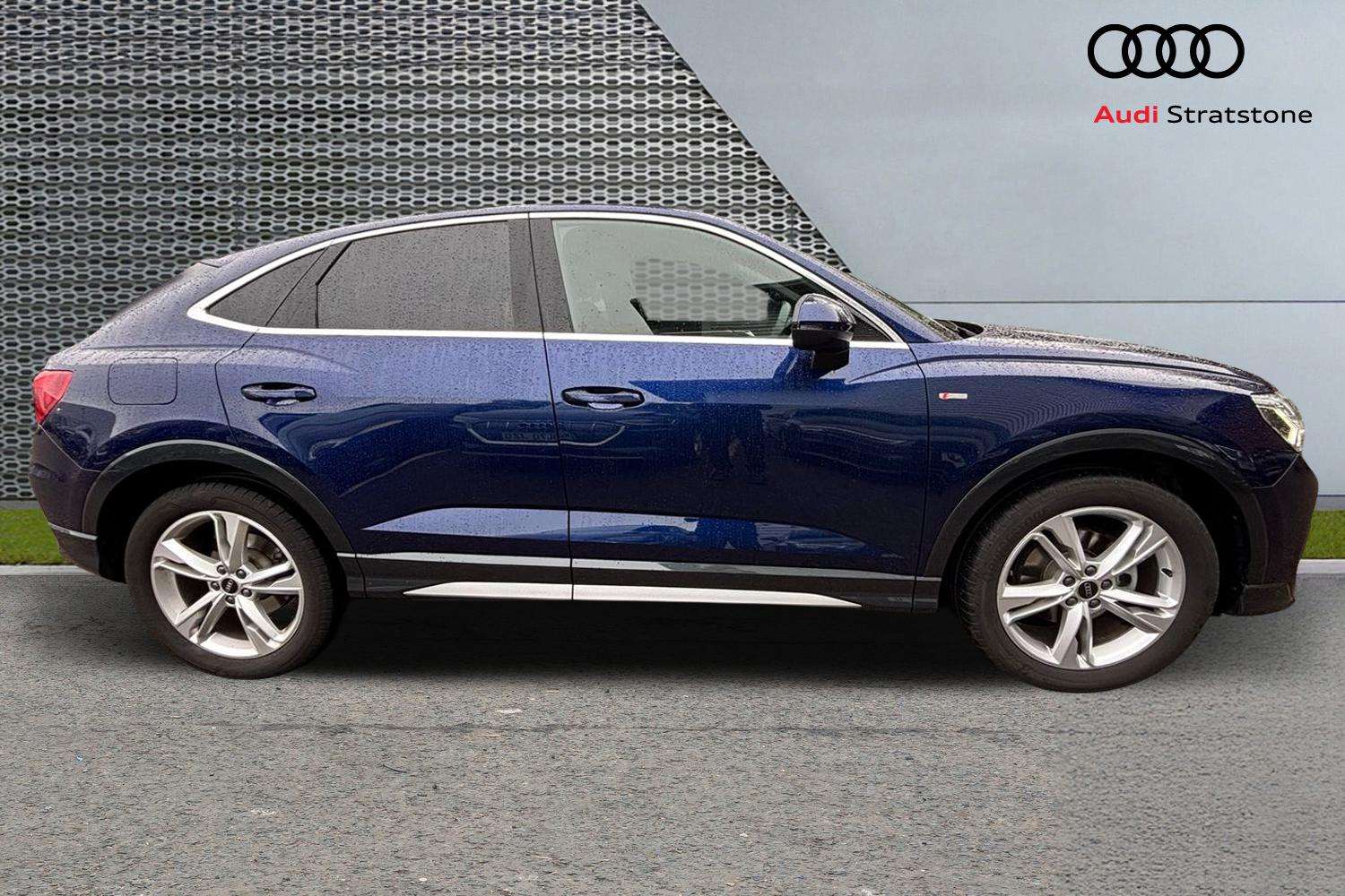 Used Audi Q3 2024 for sale - 76156086: Photo 4