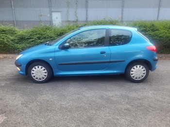 Used Peugeot 206 2002 for sale - 79125376: Photo
