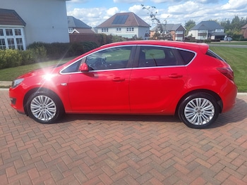 Used Vauxhall Astra 2015 for sale - 78520811: Photo