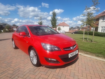 Used Vauxhall Astra 2015 for sale - 79067621: Photo