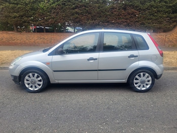 Used Ford Fiesta 2004 for sale - 79290476: Photo