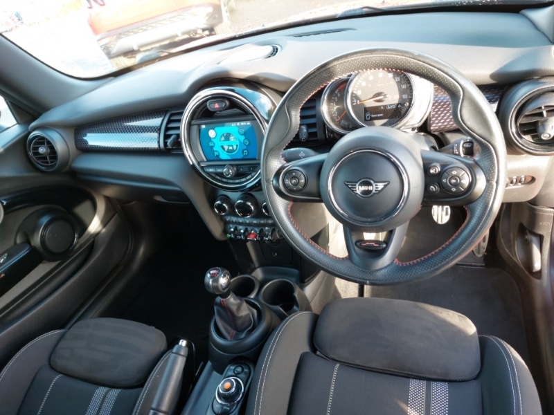 Used MINI Hatch 2020 for sale - 77311637: Photo 2