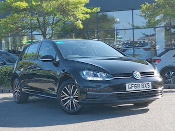 Used Volkswagen Golf 2018 for sale - 78424911: Photo