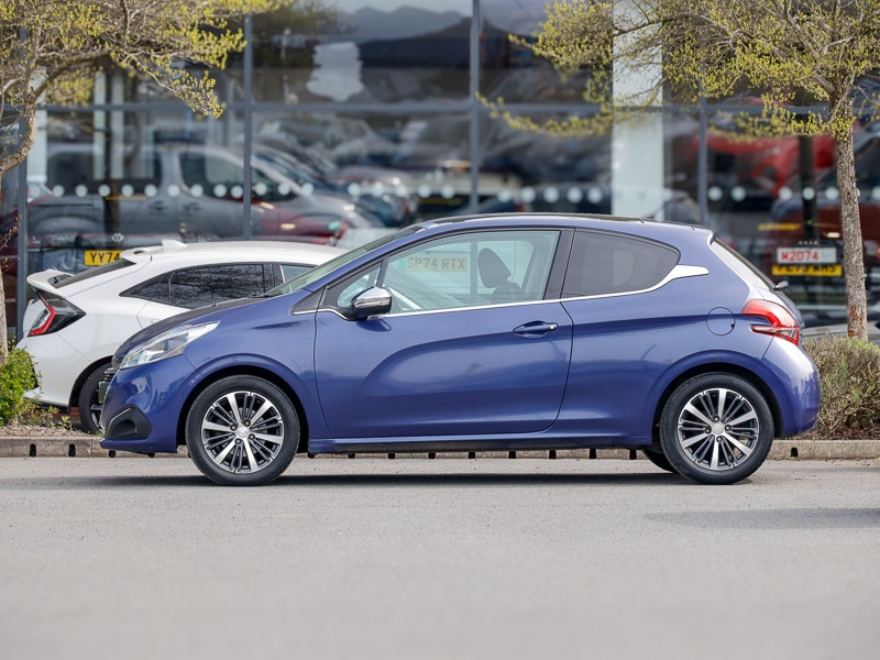 Used Peugeot 208 2017 for sale - 78202791: Photo 4