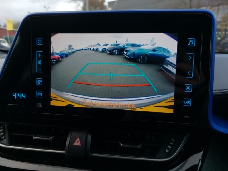 Used Toyota C-HR 2018 for sale - 76343451: Photo 15