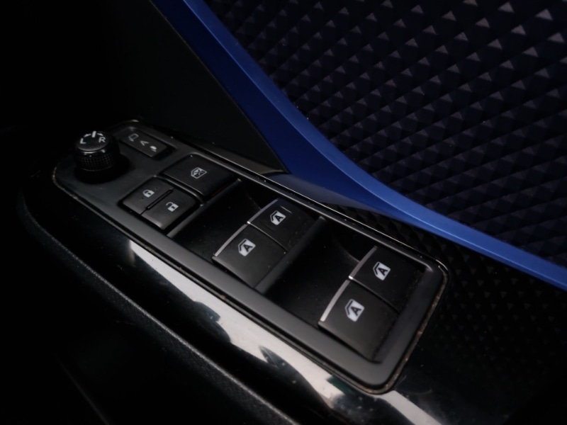 Used Toyota C-HR 2018 for sale - 76343451: Photo 18