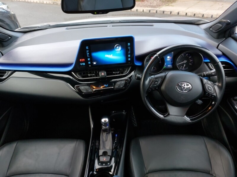 Used Toyota C-HR 2018 for sale - 76343451: Photo 2