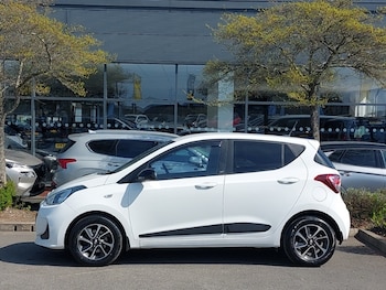 Used Hyundai i10 2018 for sale - 77974871: Photo