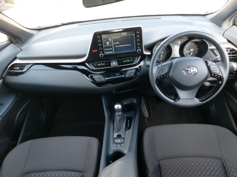 Used Toyota C-HR 2023 for sale - 77652339: Photo 2