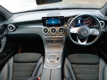 Used Mercedes-Benz GLC 2019 for sale - 77062797: Photo