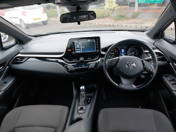 Used Toyota C-HR 2022 for sale - 76238195: Photo