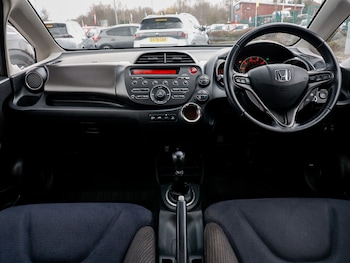 Used Honda Jazz 2013 for sale - 77623831: Photo