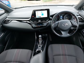 Used Toyota C-HR 2023 for sale - 78013223: Photo