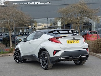 Used Toyota C-HR 2023 for sale - 78013223: Photo