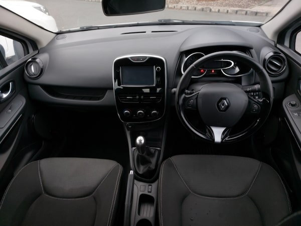 Used Renault Clio 2015 for sale - 76199147: Photo 2