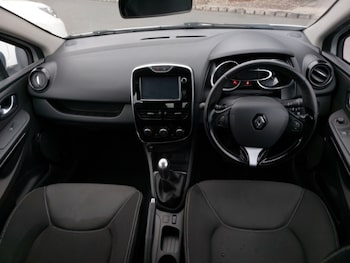 Used Renault Clio 2015 for sale - 76199147: Photo 2