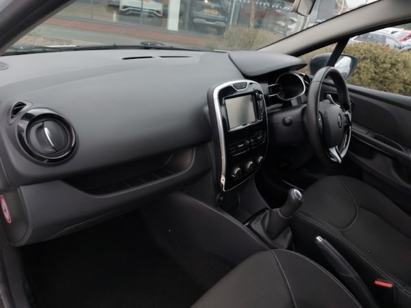 Used Renault Clio 2015 for sale - 76199147: Photo 5