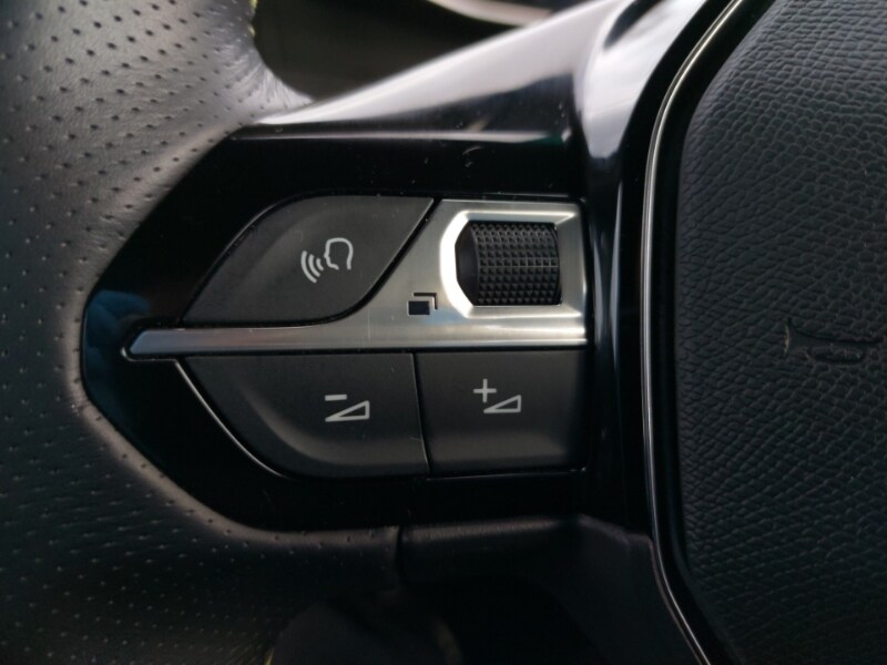 Used Peugeot 2008 2022 for sale - 77265154: Photo 12