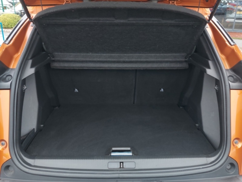 Used Peugeot 2008 2020 for sale - 76537119: Photo 8