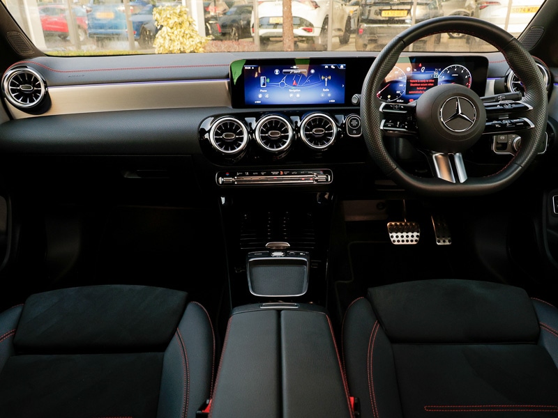 Used Mercedes-Benz CLA 2025 for sale - 76842619: Photo 2