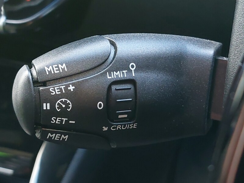 Used Peugeot 2008 2022 for sale - 77047198: Photo 17