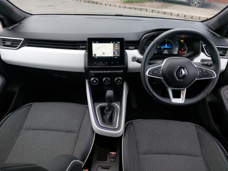 Used Renault Clio 2023 for sale - 78093692: Photo 2