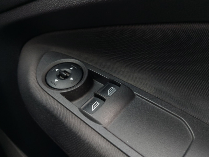 Used Ford C-Max 2015 for sale - 76135099: Photo 15