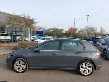 Used Volkswagen Golf 2020 for sale - 77964405: Photo