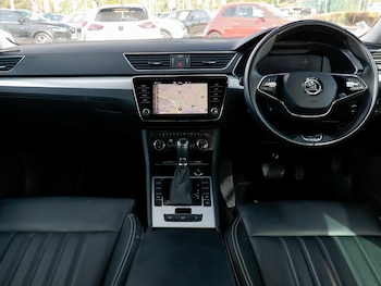Used Skoda Superb 2022 for sale - 79555399: Photo