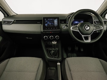 Used Renault Clio 2024 for sale - 76230037: Photo 2