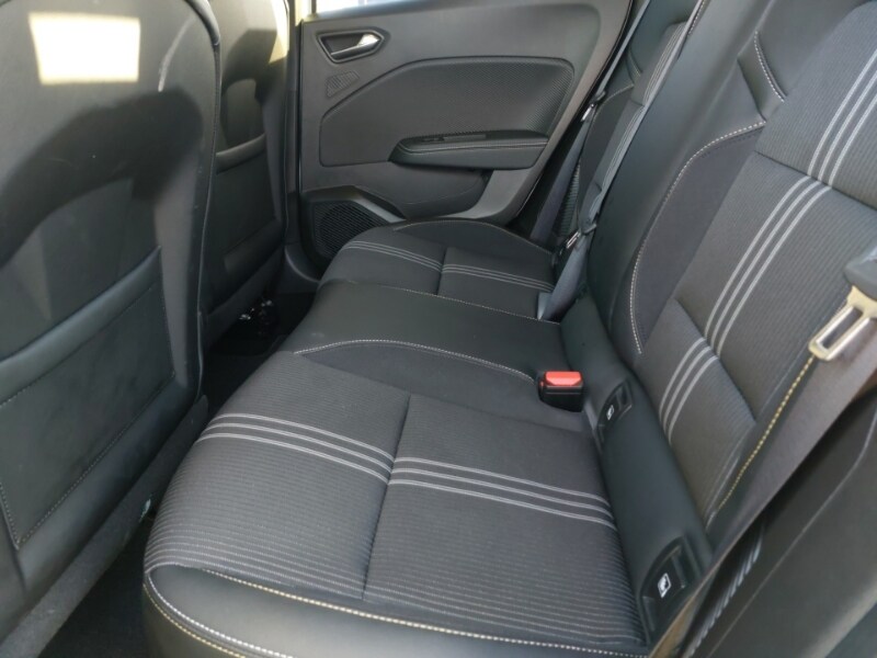 Used Renault Clio 2023 for sale - 76736969: Photo 6