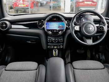 Used MINI Hatch 2021 for sale - 77380175: Photo