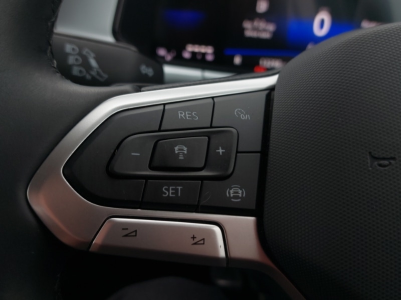 Used Volkswagen T-Roc 2023 for sale - 76268882: Photo 16