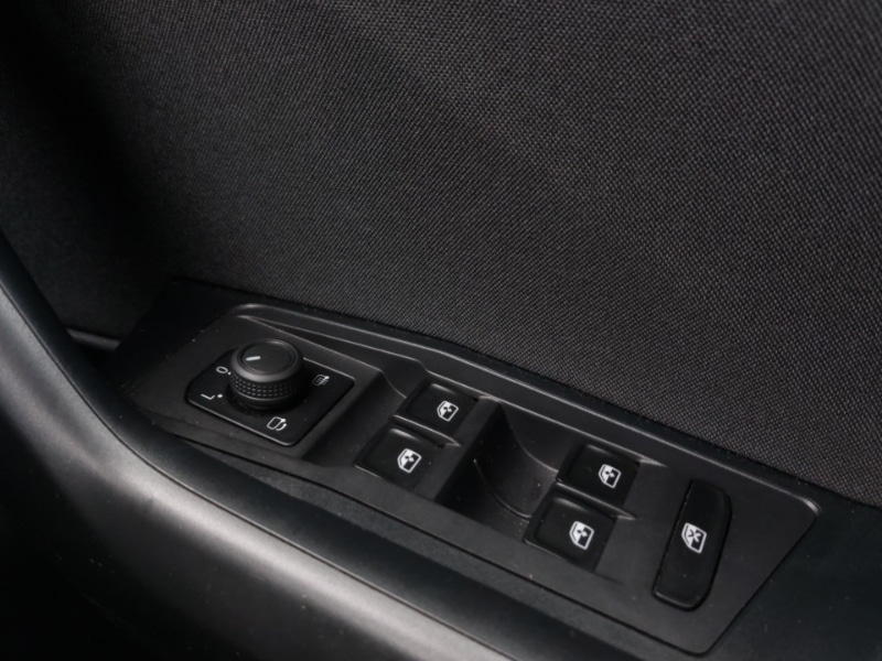 Used Volkswagen T-Roc 2023 for sale - 76268882: Photo 18