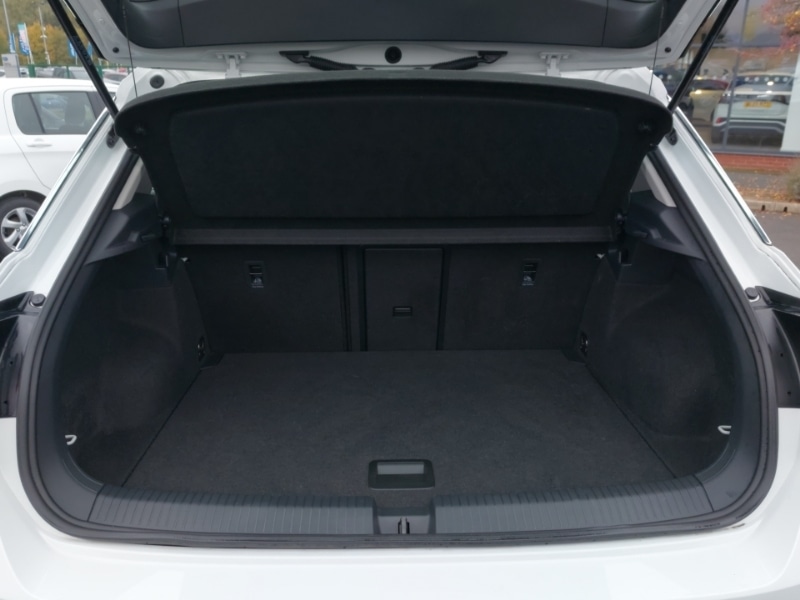 Used Volkswagen T-Roc 2023 for sale - 76268882: Photo 8