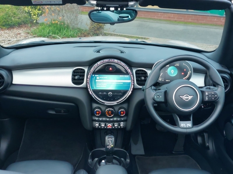 Used MINI Convertible 2021 for sale - 76511656: Photo 2